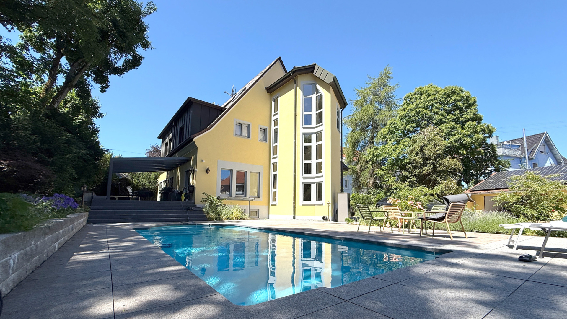 Repräsentative Luxus-Stadtvilla mit Garagenhaus und parkähnlichem Grundstück, 78054 Villingen-Schwenningen, Villa
