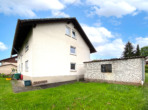 Attraktive und familiengerechte 4½-Zimmer-Wohnung in Königsfeld - Weiler - Hausansicht-Rückseite