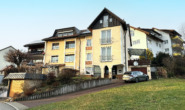 Attraktive Doppelhaushälfte in sonniger Süd-Ost-Lage nebst Garage - Vorderansicht