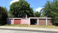 Attraktives 1-2-Familien-Haus nebst 2 Garagen in bevorzugter Wohnlage - Garagen