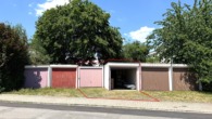 Attraktives 1-2-Familien-Haus nebst 2 Garagen und Stellplätzen in ruhiger und naturnaher Wohnlage - Garagen