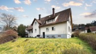 Gepflegtes freistehendes 1-2-Familien-Haus in Unterkirnach - Rückansicht